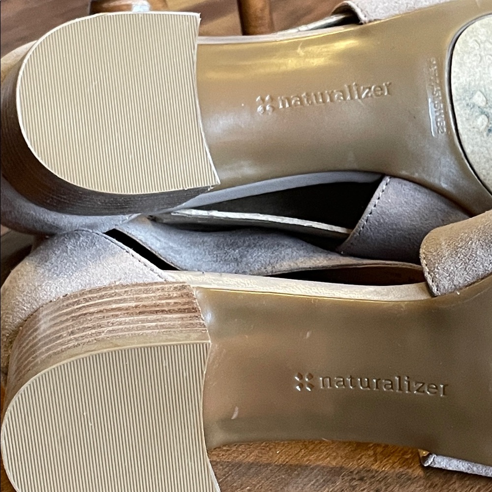 Naturalizer Women's Taupe Strappy Sandals With Heel. Good Condition. Size 8.5M. - Picture 5 of 9